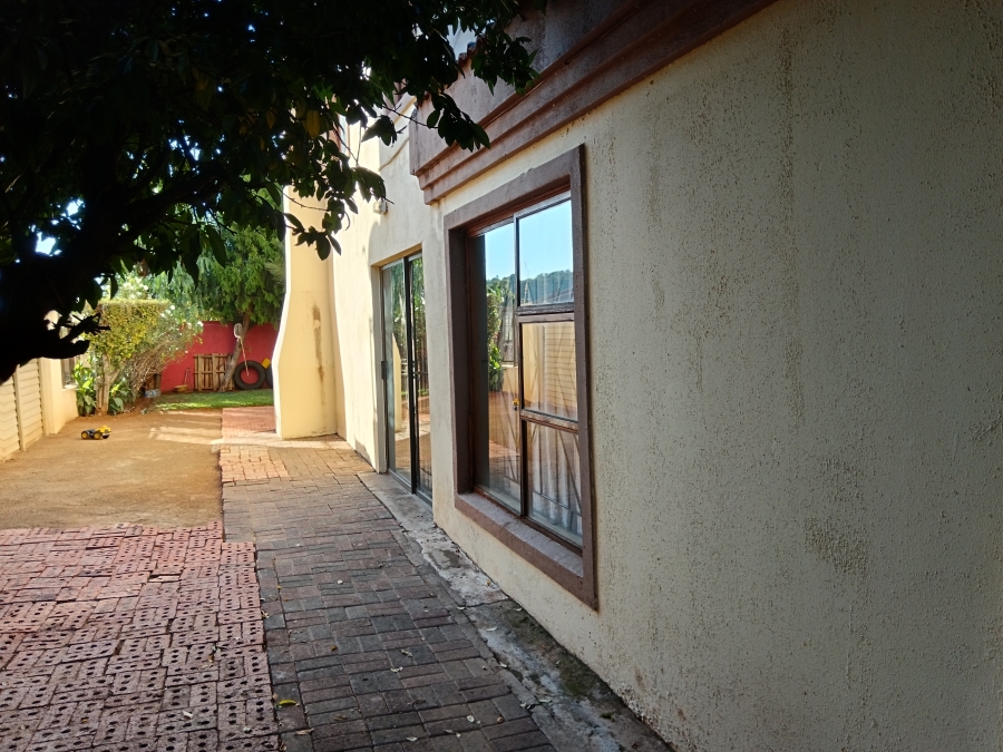 4 Bedroom Property for Sale in Vista Park Free State